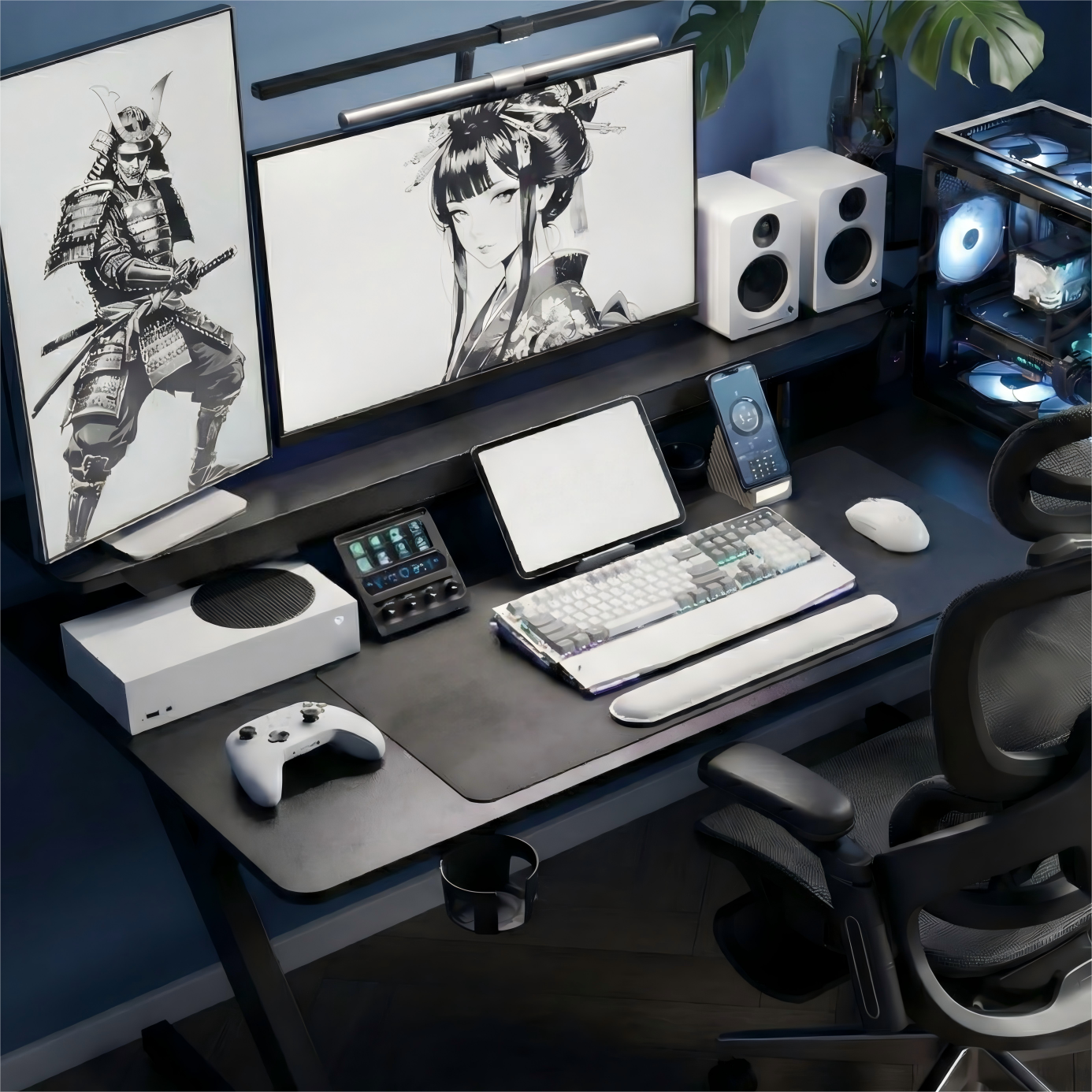 Dual Monitors and Beyond: Maximizing Your Space with AGKey